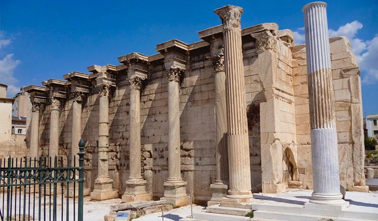 biblioteca de Adriano en Atenas