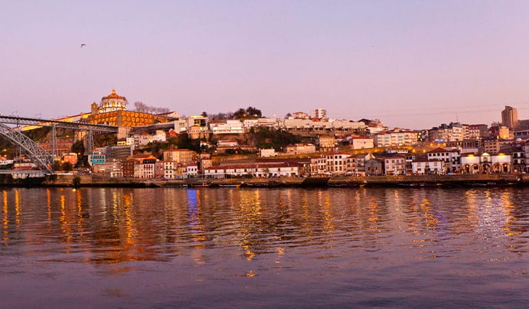 Vila Nova de Gaia, uno de los lugares que ver en Oporto
