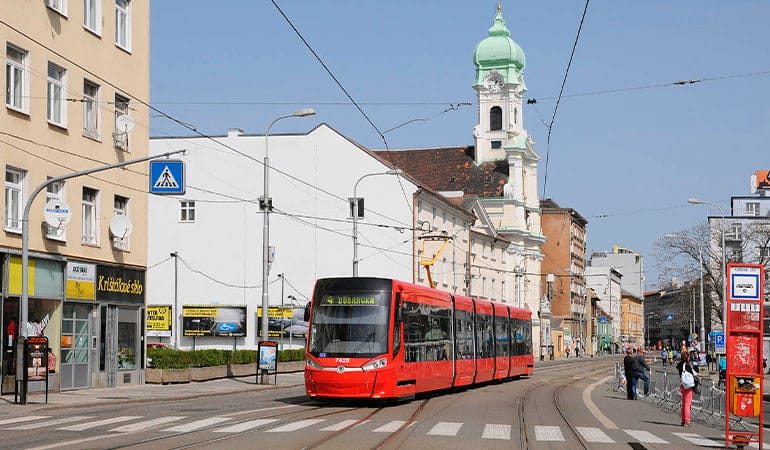 moverse por Bratislava en tranvía