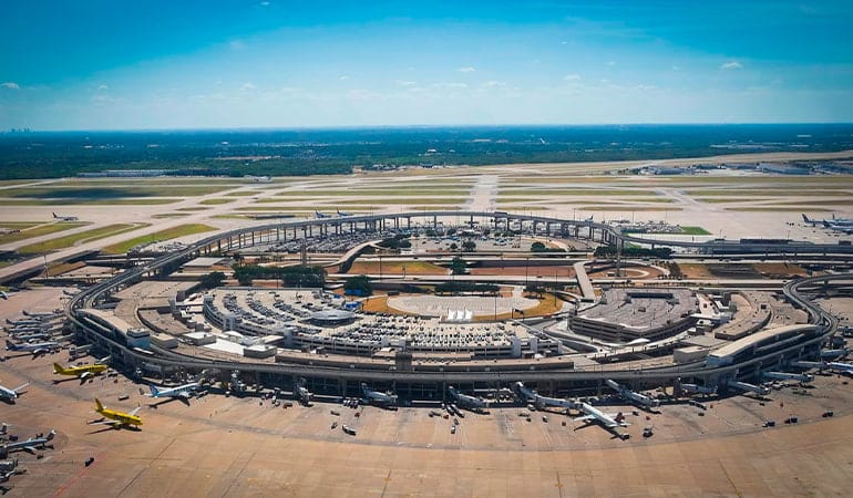 Aeropuerto Internacional de Dallas-Fort Worth (DFW), uno de los aeropuertos más grandes del mundo