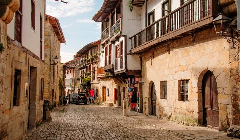 Santillana del Mar, Cantabria, uno de los pueblos más bonitos de España