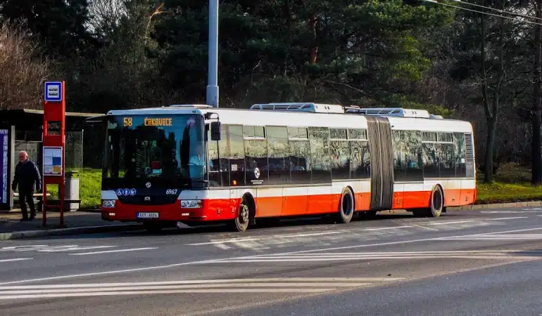 cómo moverse por Praga en autobús